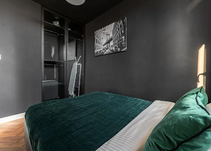 Krochmalna With Parking By P&m